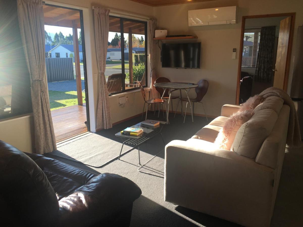 Te Anau Cottage On Govan Eksteriør billede