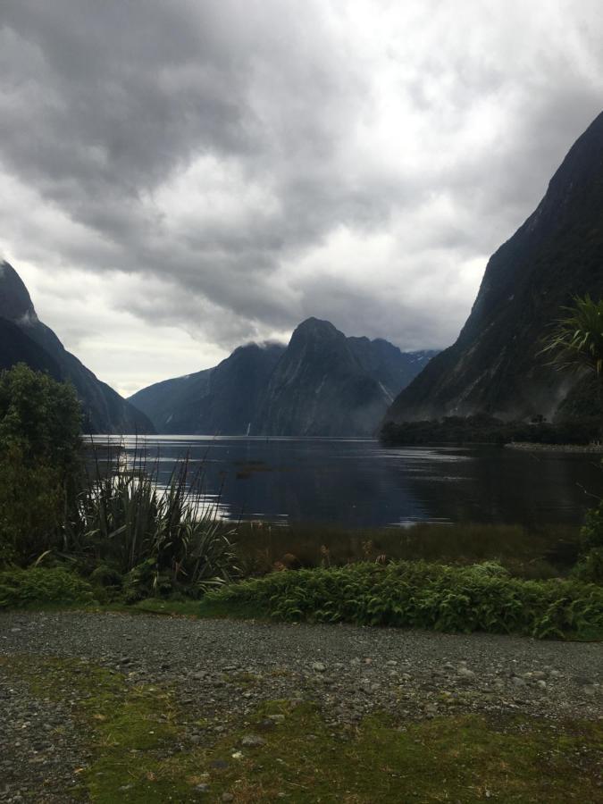 Te Anau Cottage On Govan Eksteriør billede